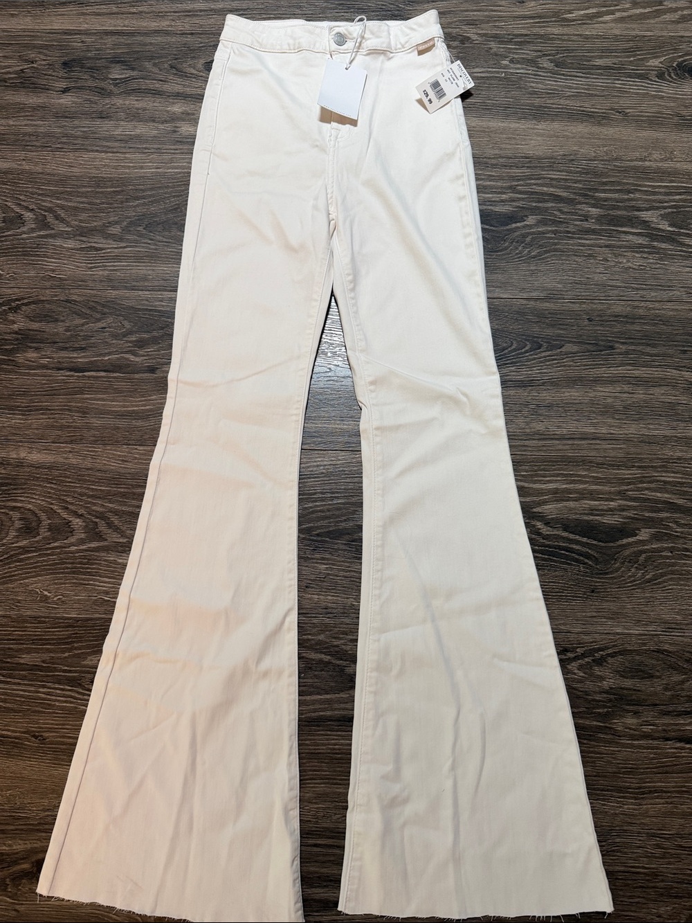 Cello White Flared High-Rise Jeans. Size 3 women’s